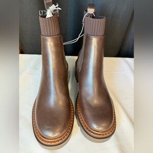 Woman’s Brown Chelsea Boots Size 10 NWT